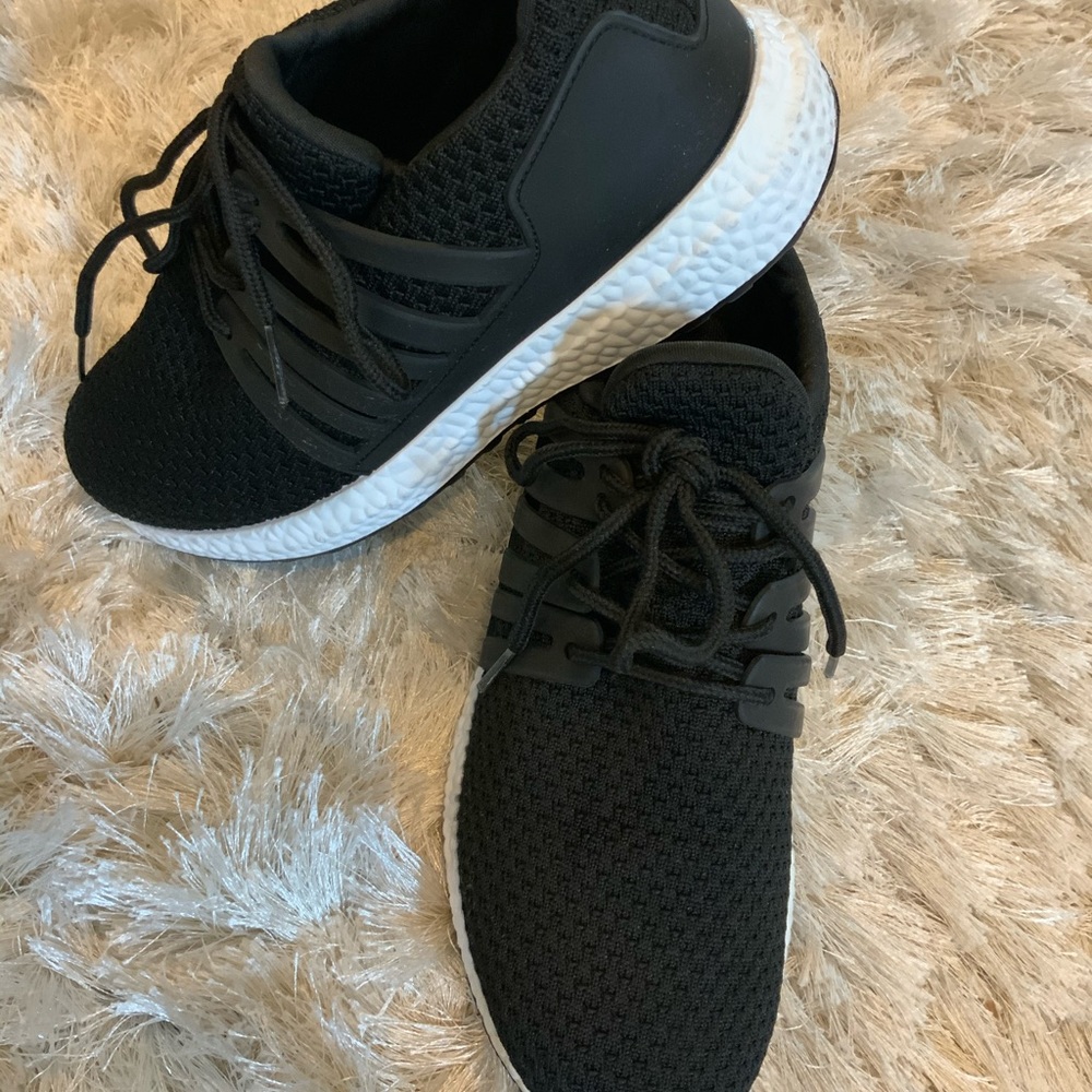 Rue 21 Running Shoes Black